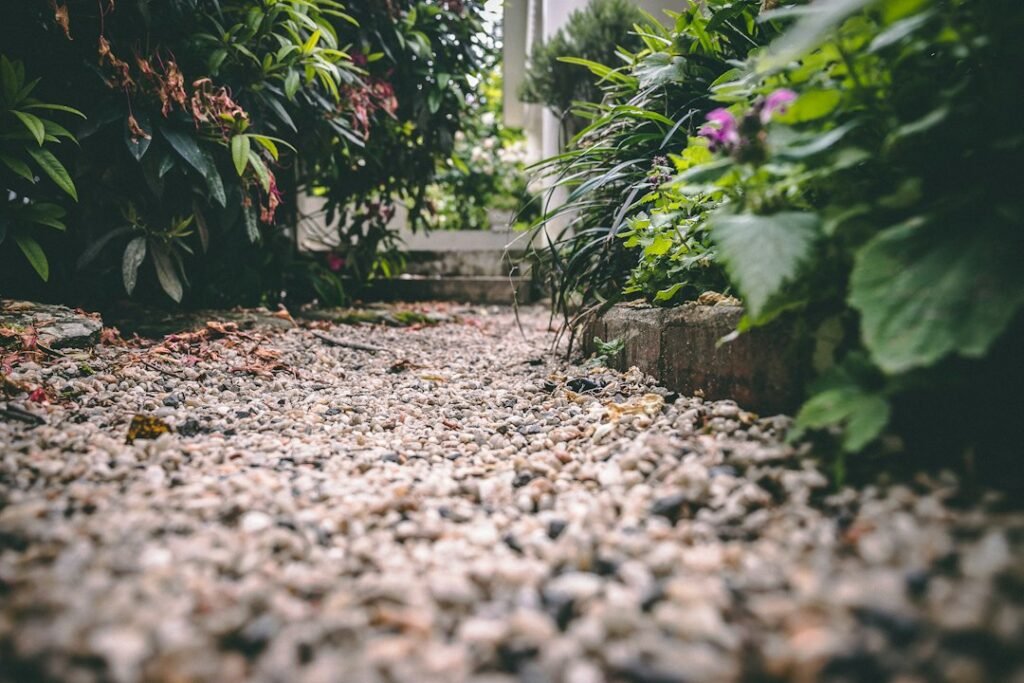 Pea Gravel Cost and Quantity Guide: Prices, Coverage, and Calculation (2026)